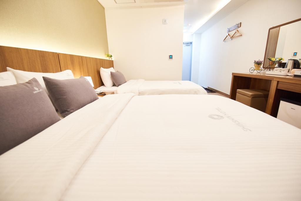 Shin Shin Hotel Busan Bagian luar foto